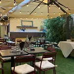 Passpartout Boutique Palace